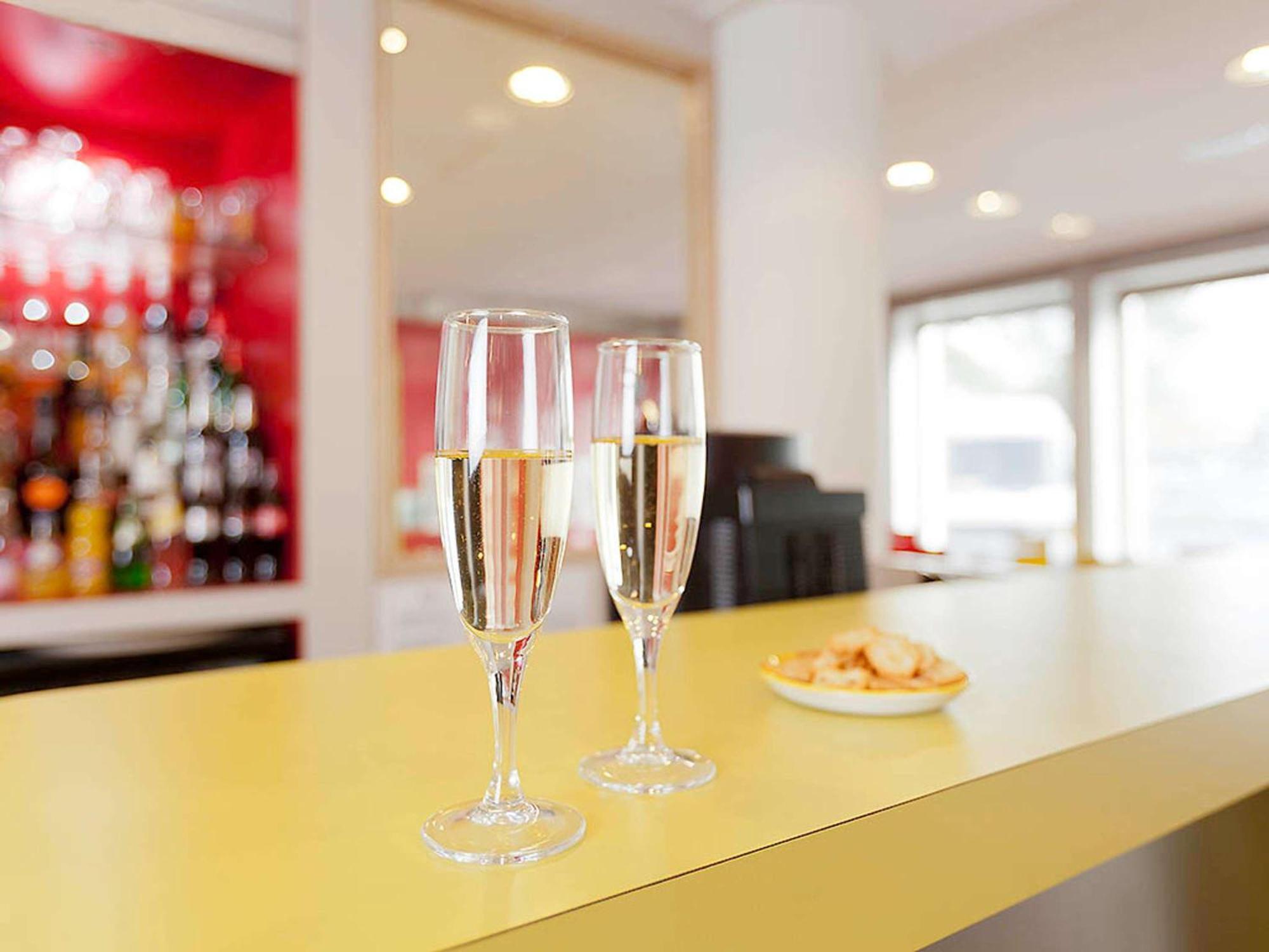 Ibis Styles Honfleur Centre Historique Hotel Екстериор снимка